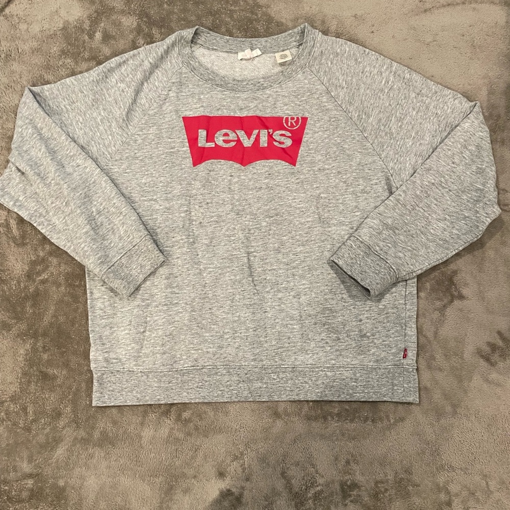 Women’s Levi’s sweatshirt